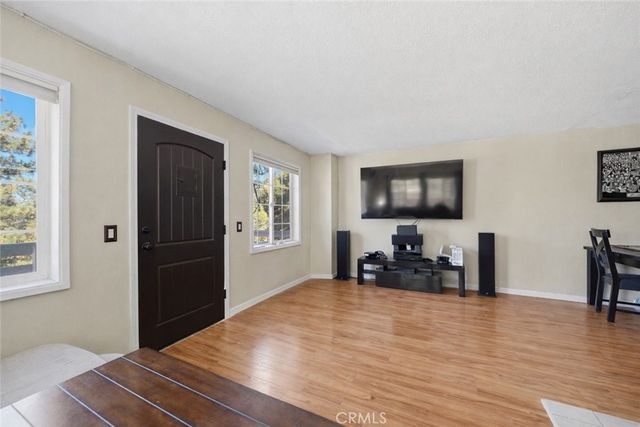 2073 Mojave Scenic, Wrightwood, CA 92397