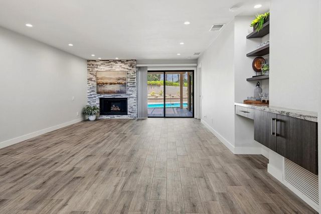 48963 Canyon Crest Lane, Palm Desert, CA 92260