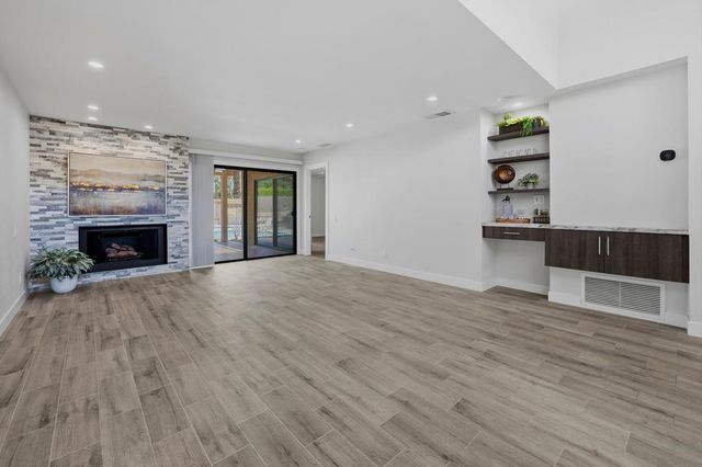 48963 Canyon Crest Lane, Palm Desert, CA 92260