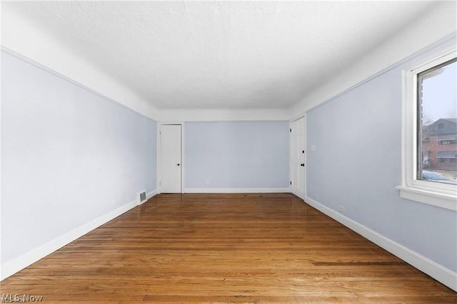 876 Eloise Drive Lower, Cleveland Heights, OH 44112