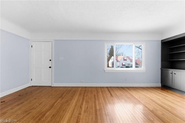876 Eloise Drive Lower, Cleveland Heights, OH 44112