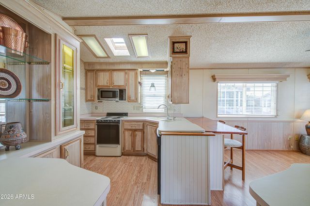 7750 E BROADWAY Road 835, Mesa, AZ 85208