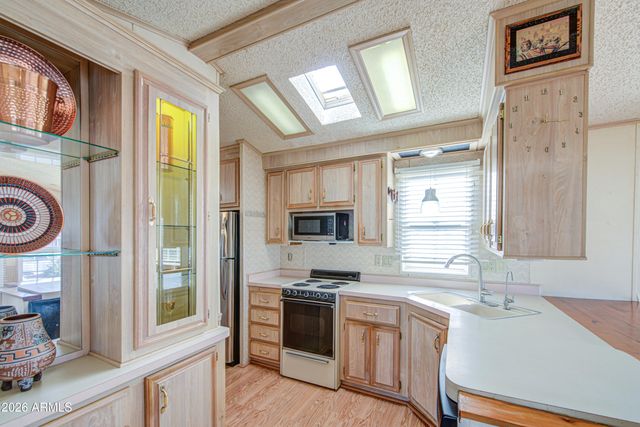 7750 E BROADWAY Road 835, Mesa, AZ 85208