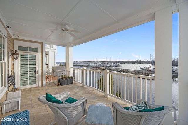 309 Moss Way 4-103, Washington, NC 27889