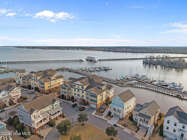 309 Moss Way 4-103, Washington, NC 27889