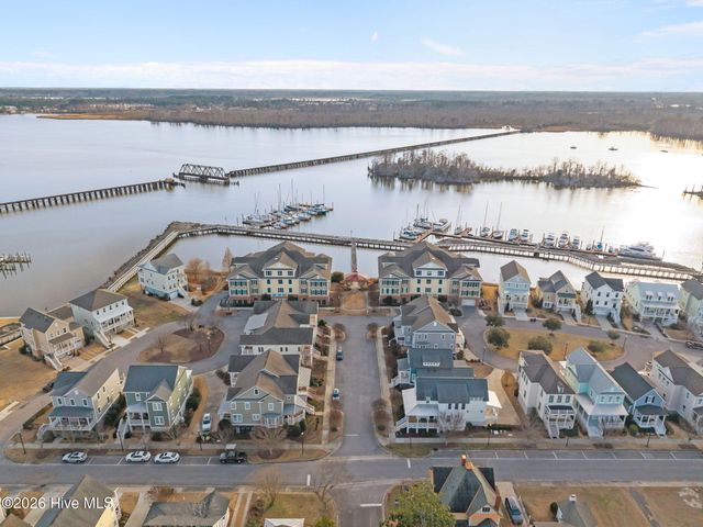 309 Moss Way 4-103, Washington, NC 27889