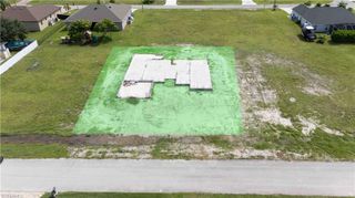 1423 NW 37th PL, Cape Coral, FL 33993