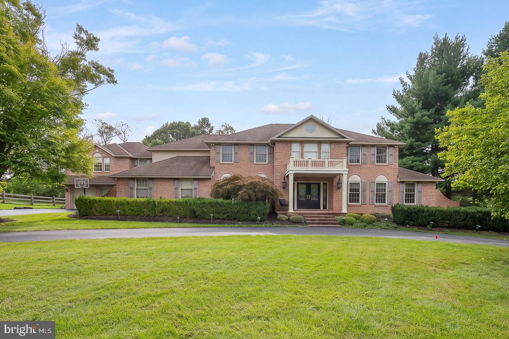 104 SPARANGO LN, PLYMOUTH MEETING, PA 19462 — exterior