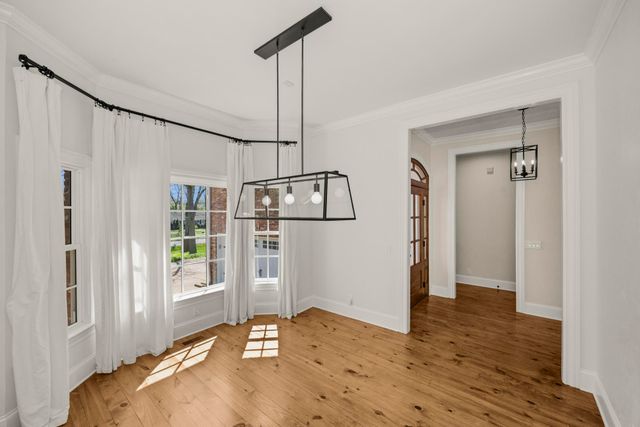 5904 Old Harding Pike, Nashville, TN 37205