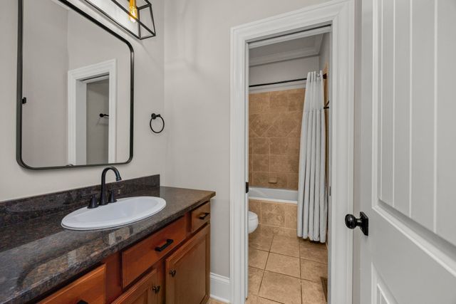 5904 Old Harding Pike, Nashville, TN 37205