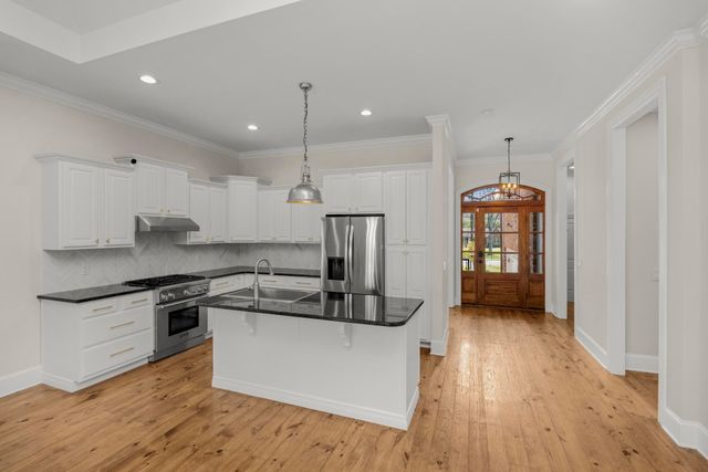 5904 Old Harding Pike, Nashville, TN 37205