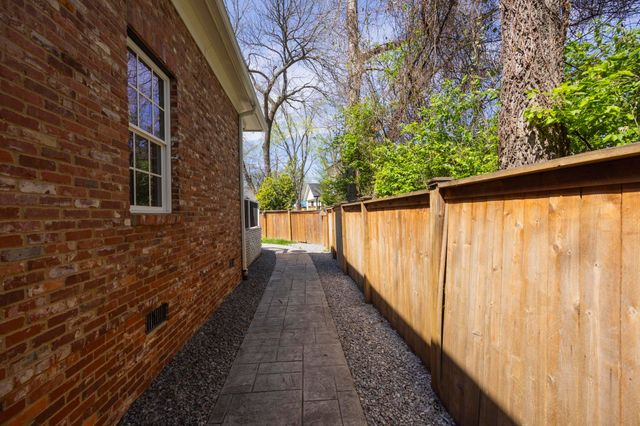 5904 Old Harding Pike, Nashville, TN 37205