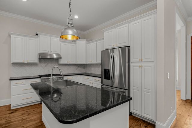 5904 Old Harding Pike, Nashville, TN 37205