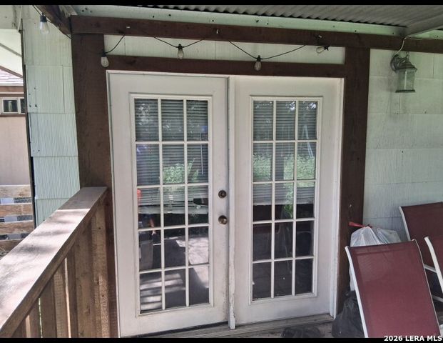 335 RADIANCE AVE, San Antonio, TX 78218