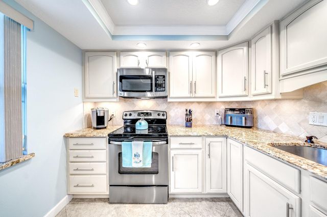 2424 N Federal Highway 107, Boynton Beach, FL 33435