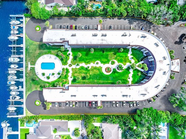 2424 N Federal Highway 107, Boynton Beach, FL 33435