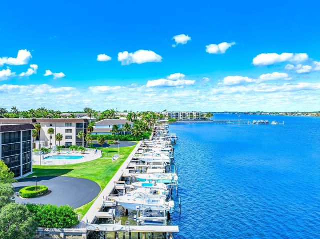 2424 N Federal Highway 107, Boynton Beach, FL 33435