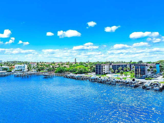 2424 N Federal Highway 107, Boynton Beach, FL 33435