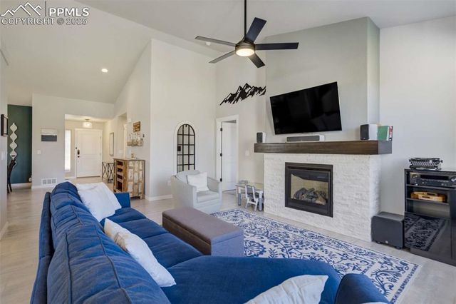 3962 Ivy Hill Drive, Colorado Springs, CO 80922