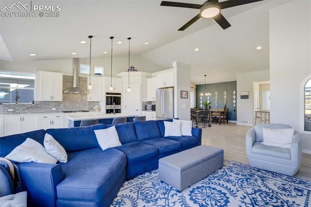 3962 Ivy Hill Drive, Colorado Springs, CO 80922