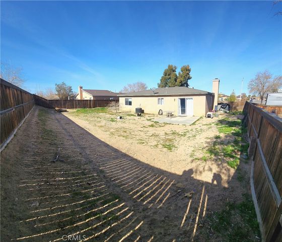 10611 Plainfield, Adelanto, CA 92301