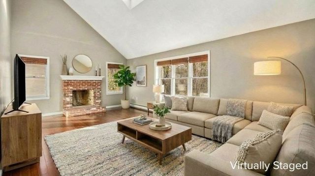 45 Ireta Rd, Shrewsbury, MA 01545