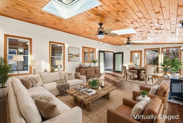 45 Ireta Rd, Shrewsbury, MA 01545