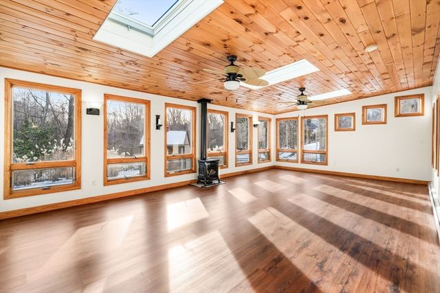 45 Ireta Rd, Shrewsbury, MA 01545