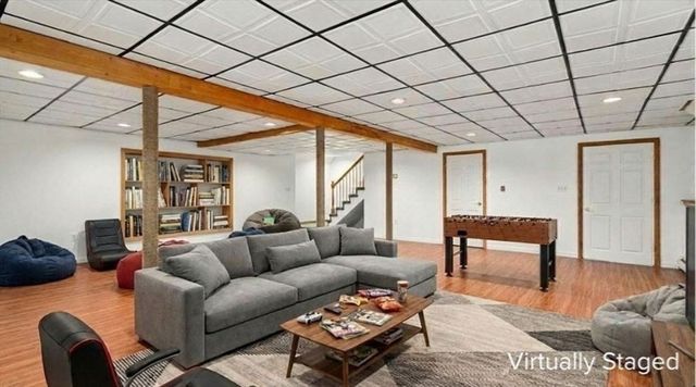 45 Ireta Rd, Shrewsbury, MA 01545