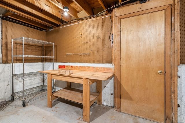 45 Ireta Rd, Shrewsbury, MA 01545