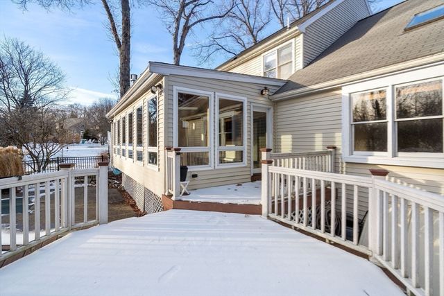 45 Ireta Rd, Shrewsbury, MA 01545