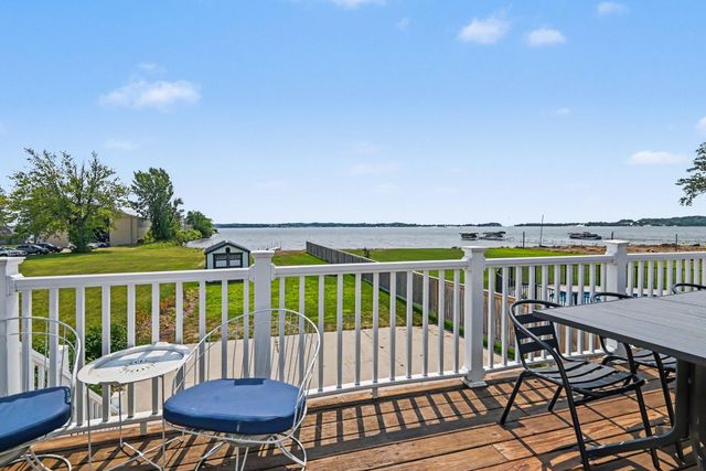345 Ruddiman Drive, North Muskegon City, MI 49445