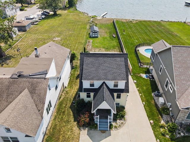 345 Ruddiman Drive, North Muskegon City, MI 49445