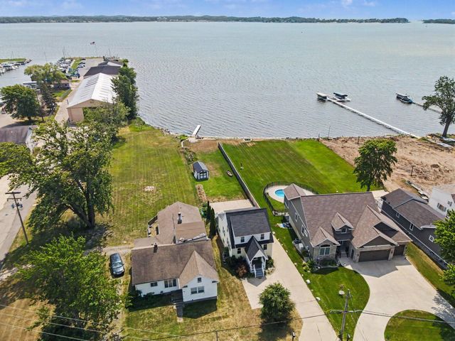 345 Ruddiman Drive, North Muskegon City, MI 49445
