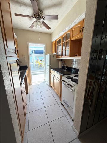 315 Van Buren St 107B, Hollywood, FL 33019