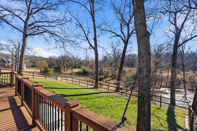 59421 E 301 Road, Grove, OK 74344