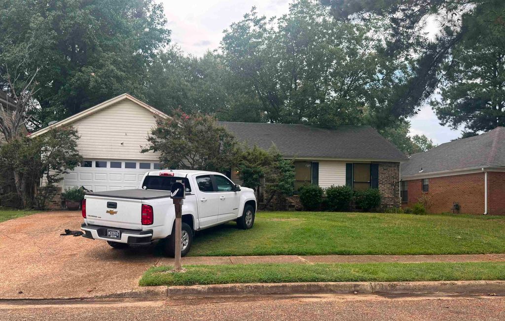 538 BEDLINGTON DR, Memphis, TN 38018