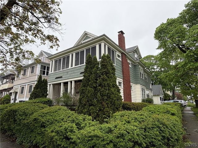 1300-1302 Oak Street, Syracuse, NY 13203