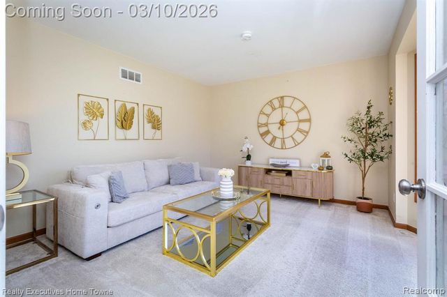 39344 Lorien Drive, Sterling Heights, MI 48313