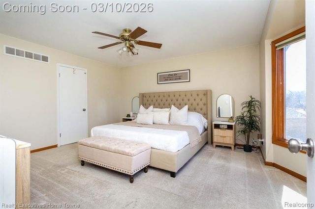 39344 Lorien Drive, Sterling Heights, MI 48313