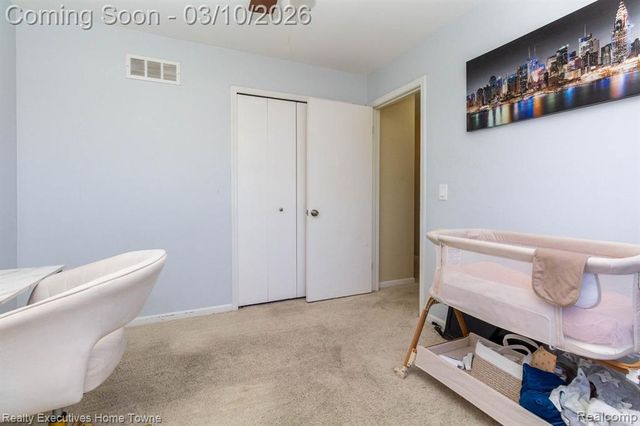 39344 Lorien Drive, Sterling Heights, MI 48313