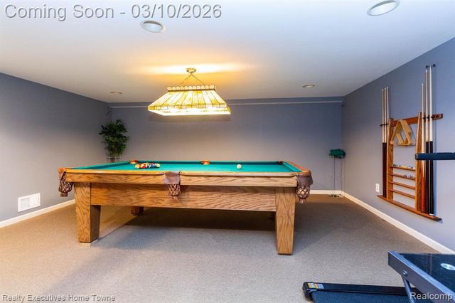 39344 Lorien Drive, Sterling Heights, MI 48313