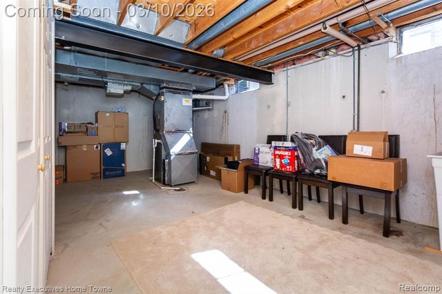 39344 Lorien Drive, Sterling Heights, MI 48313