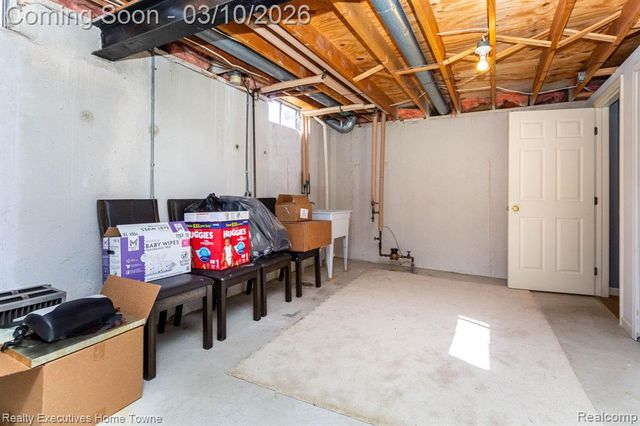 39344 Lorien Drive, Sterling Heights, MI 48313