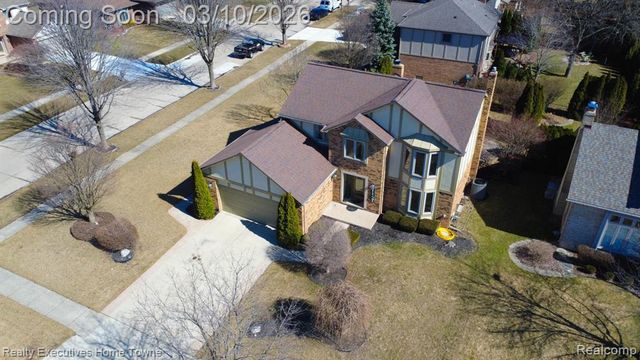 39344 Lorien Drive, Sterling Heights, MI 48313