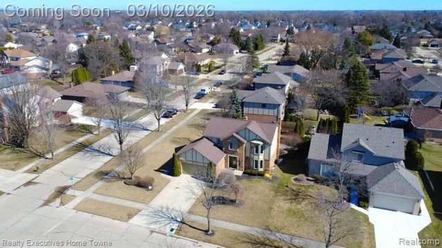 39344 Lorien Drive, Sterling Heights, MI 48313