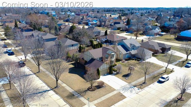 39344 Lorien Drive, Sterling Heights, MI 48313