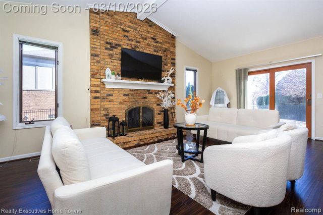 39344 Lorien Drive, Sterling Heights, MI 48313