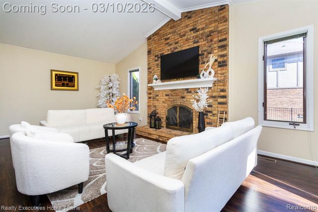 39344 Lorien Drive, Sterling Heights, MI 48313