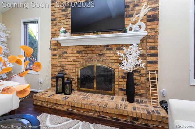 39344 Lorien Drive, Sterling Heights, MI 48313